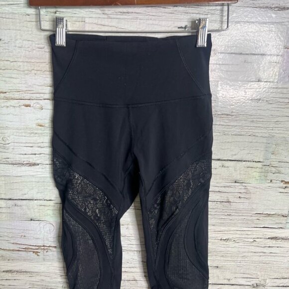 Lululemon black fast & free high rise leggings size 4 - Picture 3 of 9